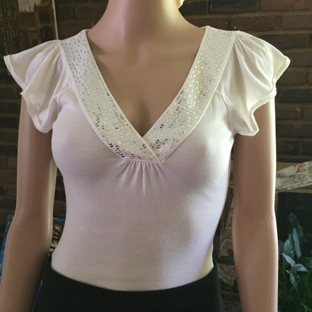 Cute Fitted Sequin V-neck Top
